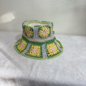 FREE PEOPLE PETER GRIMM FERGIE GRANNY SQUARE HAND CROCHET TOYO STRAW BUCKET HAT